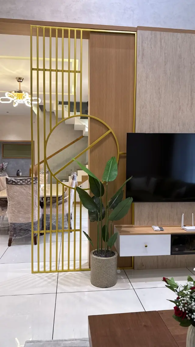 Living Room, Contemporary style from Modern Home Interior Design with Modular Kitchen & Elegant Living Spaces in Thalassery by iDIZ interiors