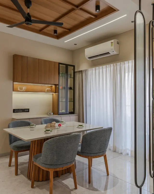 Dining Room, Luxury style from Luxury 3 BHK Home Interior at Sky City, Shela, Ahmedabad in Sky City by sn interior studio