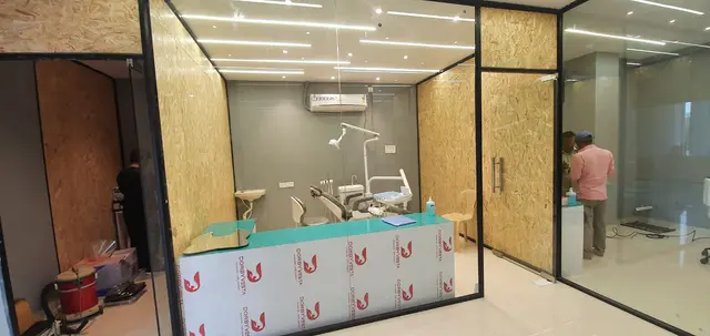 Wellness Center, Contemporary style from Icon Dental Care Studio in Chennai by Mohamed Thameem