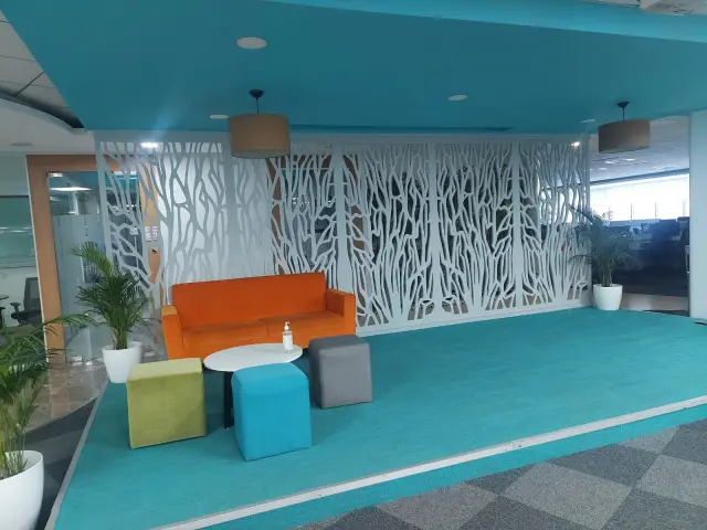 Breakout Zone / Cafeteria, Modern style from Maerks India Pvt Ltd in Vimannagar by Matrix FMS (Interiors) India Pvt Ltd
