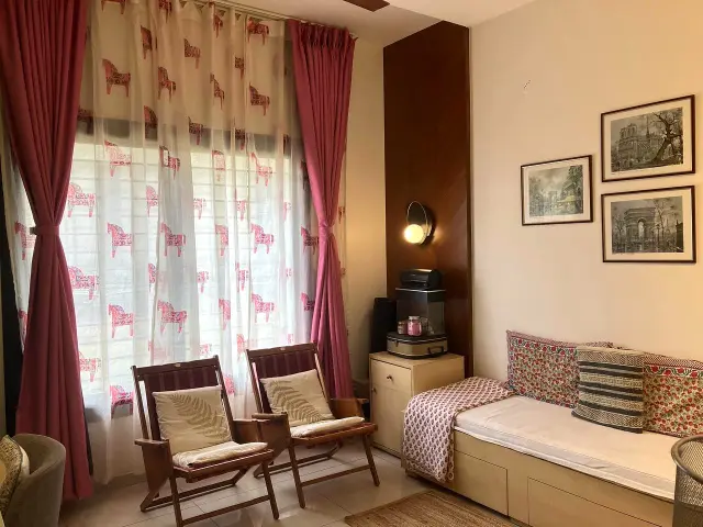 Bedroom, Fusion style from Fusion Apartment Interior Design in Bangalore by Mallika Seth