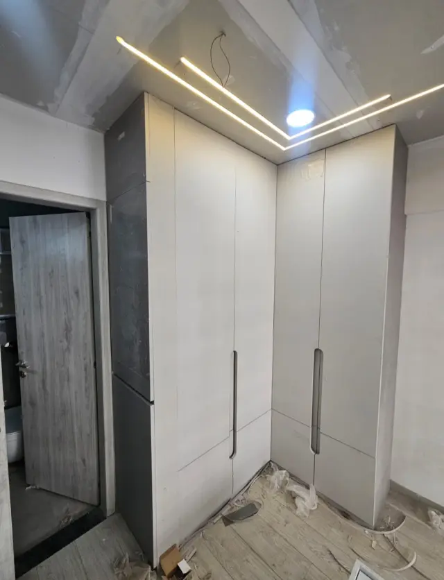 Bedroom, Luxury style from Luxury 3BHK Home Interior Design in Bareilly by Sajid saifi